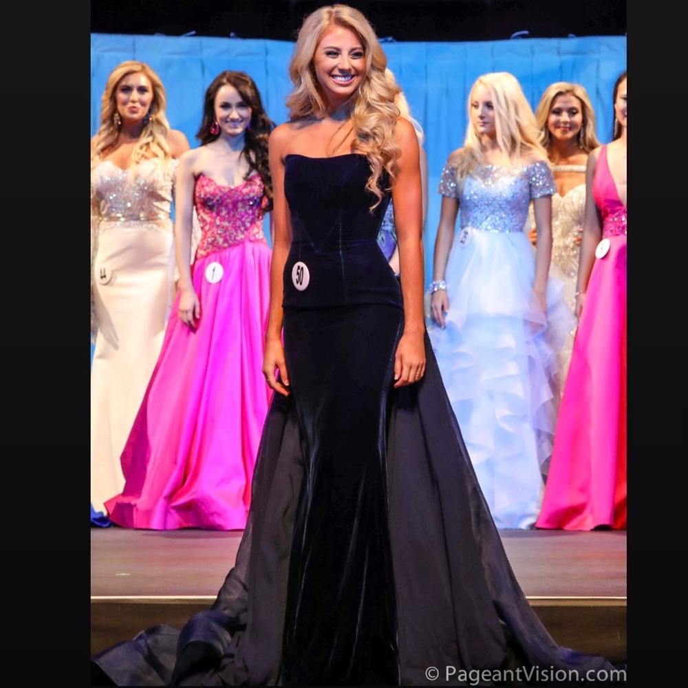 SOLD Sherri Hill Couture Navy Velvet Evening Gown